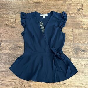 NWT Monteau Juniors Peplum Navy top. Sz S